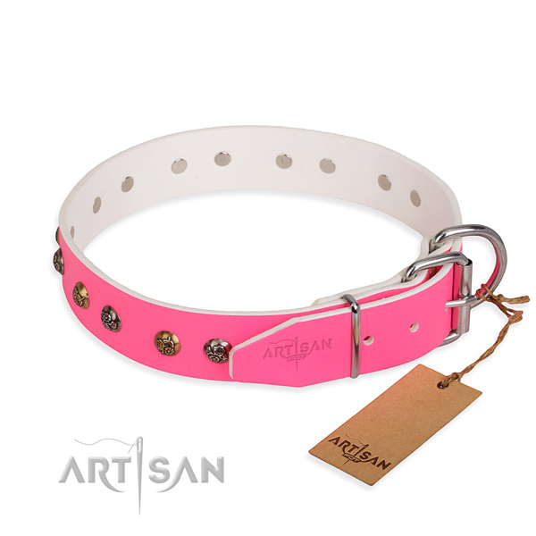 Genuine leather dog collar with exquisite rust-proof embellishments